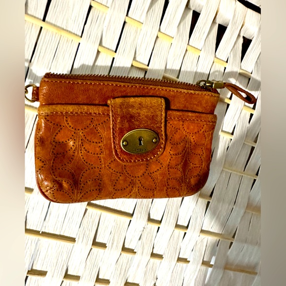 Handbags - Fossil wallet, brown leather with wrist strap